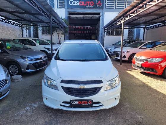 CHEVROLET ONIX 1.0 MPFI JOY 8V FLEX 4P MANUAL CHEVROLET ONIX 1.0 MPFI JOY 8V FLEX 4P MANUAL